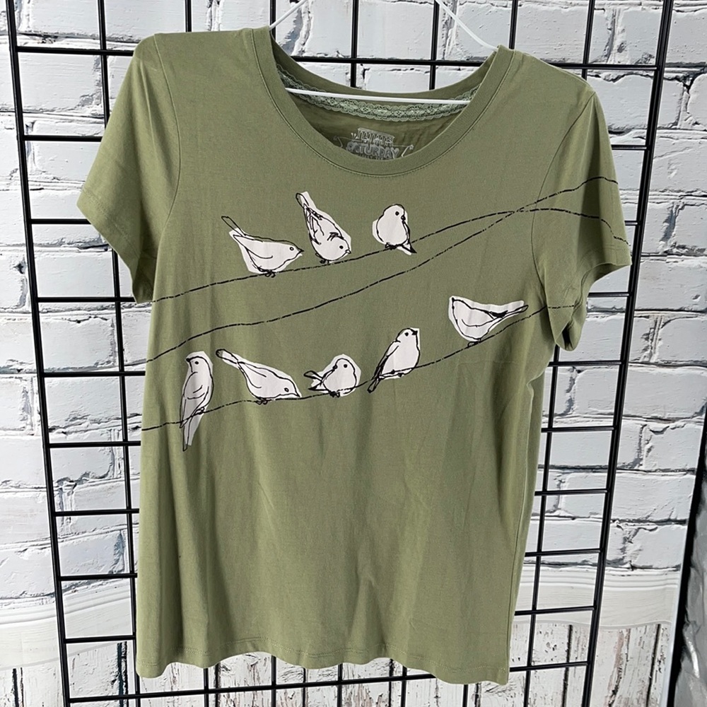 Brand new Saturday Market tee M